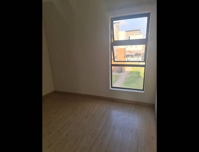 2 BEDROOM PROPERTY TO RENT IN SUNNINGHILL